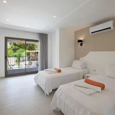 فيلة Charming 3bed W/ Pool, Very Close To Centre