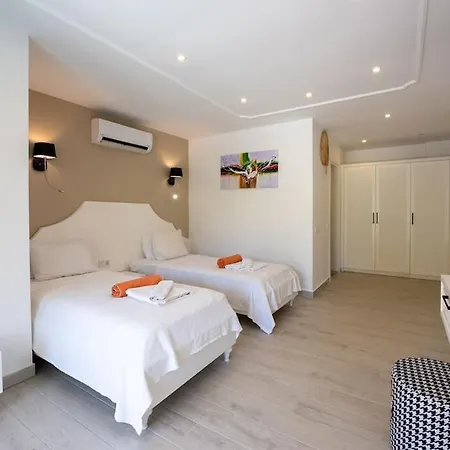 فيلة Charming 3bed W/ Pool, Very Close To Centre