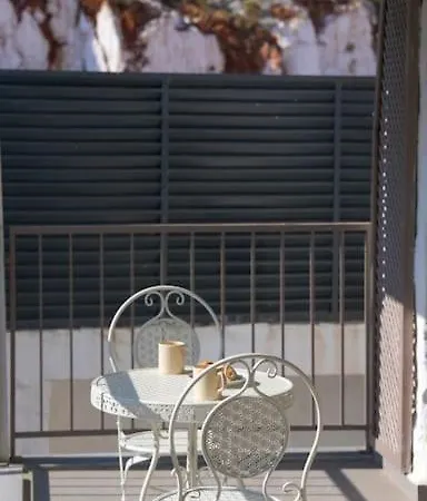 فيلة Charming 3bed W/ Pool, Very Close To Centre