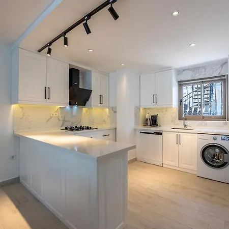 Charming 3bed W/ Pool, Very Close To Centre * كاس