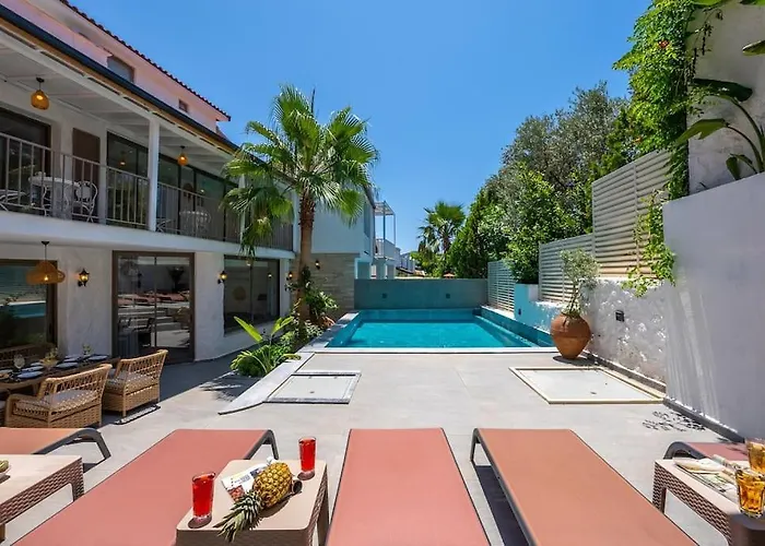 Charming 3bed W/ Pool, Very Close To Centre Vila *
