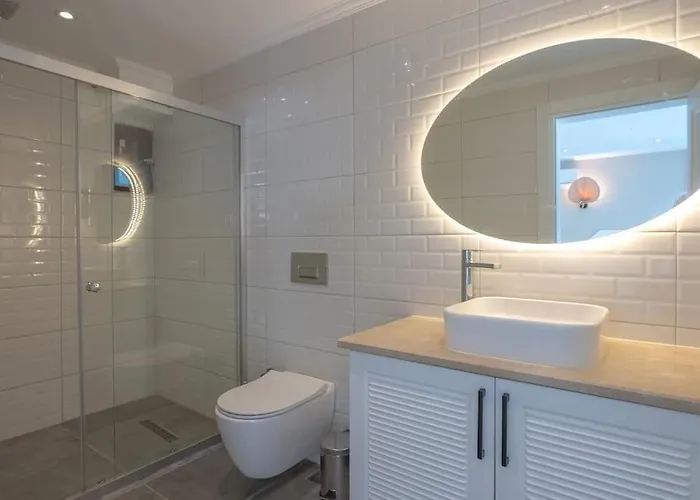 Charming 3bed W/ Pool, Very Close To Centre Vila *