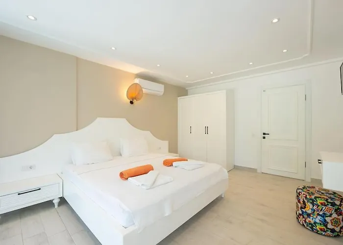 Vila Charming 3bed W/ Pool, Very Close To Centre *