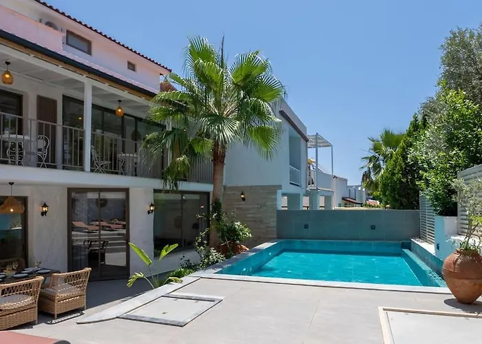 Charming 3bed W/ Pool, Very Close To Centre Vila *