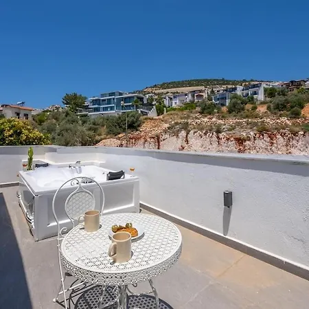 Charming 3bed W/ Pool, Very Close To Centre Kaş