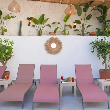 Charming 3bed W/ Pool, Very Close To Centre Villa