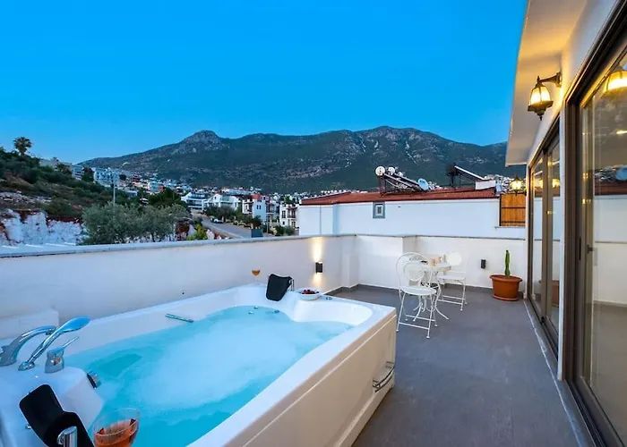 Charming 3bed W/ Pool, Very Close To Centre Villa