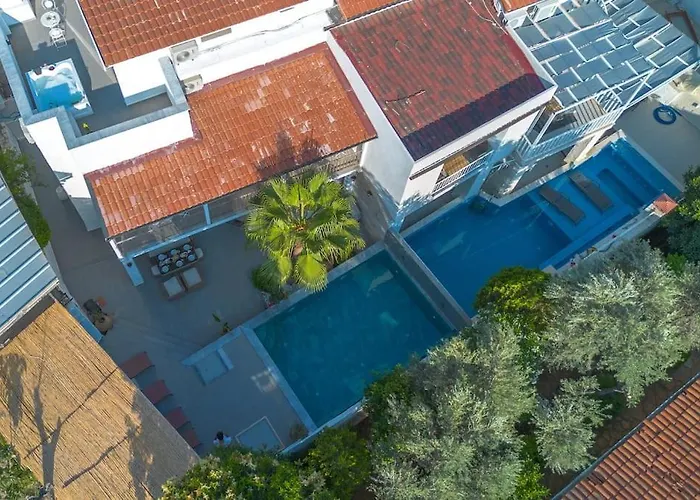 Charming 3bed W/ Pool, Very Close To Centre Villa