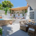 Charming 3bed W/ Pool, Very Close To Centre Kaș