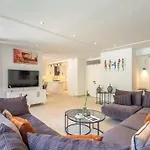 Charming 3bed W/ Pool, Very Close To Centre