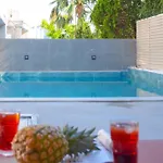 Vilă Charming 3bed W/ Pool, Very Close To Centre